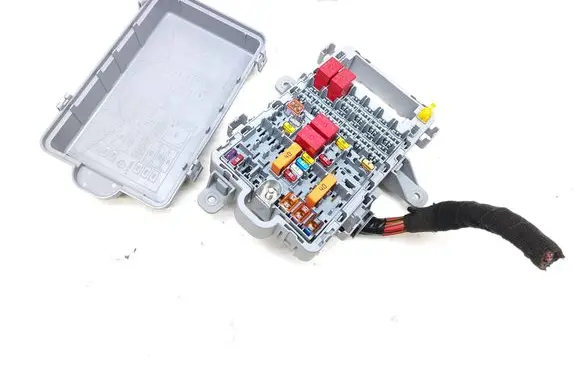 Alfa Romeo Giulia Fuse module 0050550599058 631711411417 2287A8015