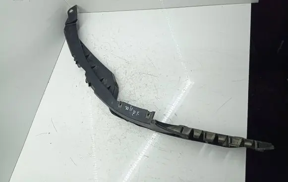 Skoda Octavia Mk2 (1Z) Front bumper mounting bracket 1Z0807183D