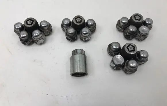 Hyundai ix35 Nuts/bolts 