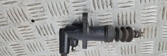 Opel Frontera B Clutch slave cylinder 