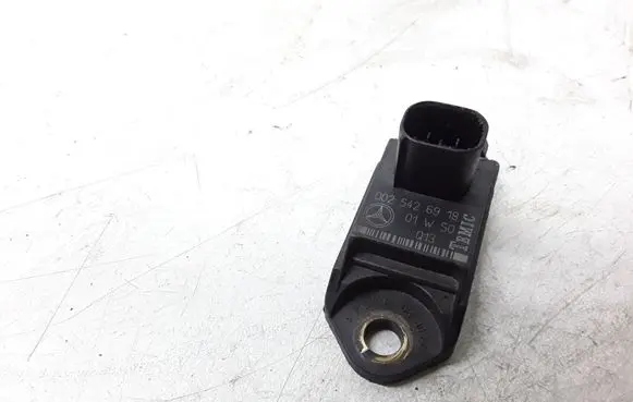Mercedes-Benz S W220 Airbag deployment crash/impact sensor 0025426918