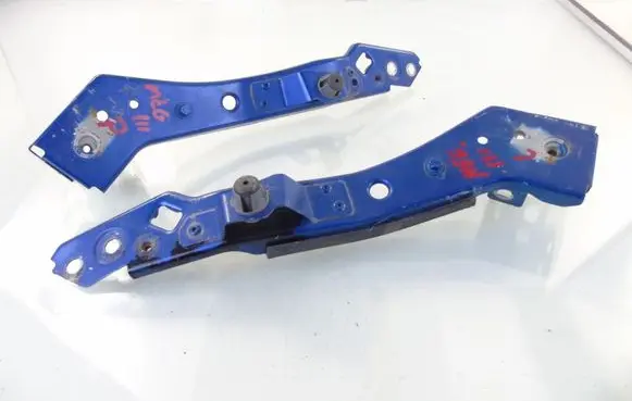 Renault Megane III Side radiator support slam panel 