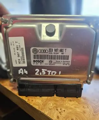 Audi A4 S4 B6 8E 8H Engine control unit/module 8E0907401T 1039S05944 0281011444