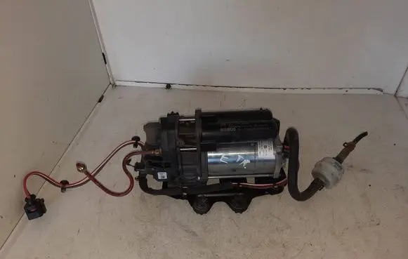 Audi e-tron Air suspension compressor/pump 4KE616005E 10R036089 A164064080