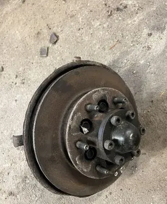 Opel Frontera B Front wheel hub spindle knuckle