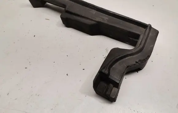 Audi Q5 SQ5 Fender foam support/seal 8R0823731A