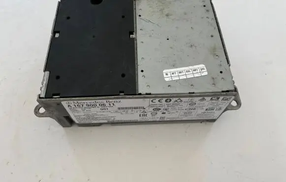 Radio/GPS head unit trim