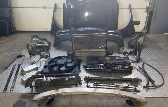 Mercedes-Benz C W204 Front piece kit 
