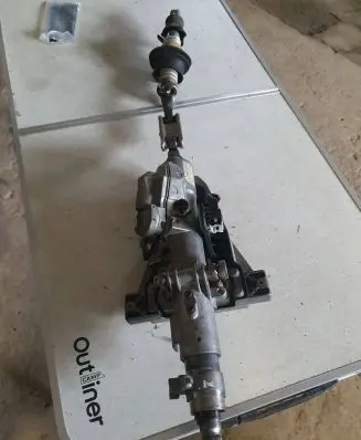 Steering wheel axle set