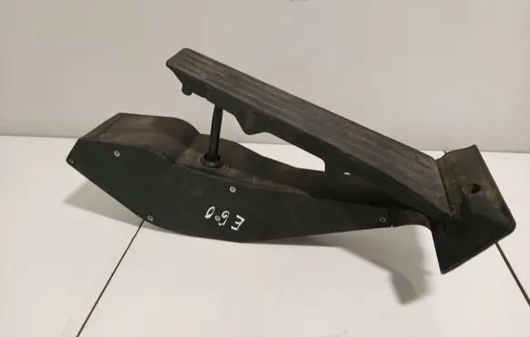 BMW 5 E60 E61 Accelerator throttle pedal 25916010 2801041 280104