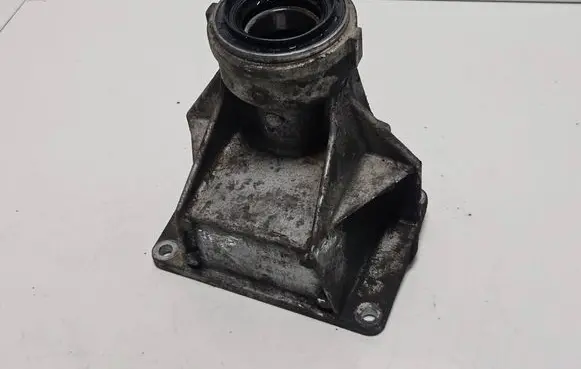 BMW X3 F25 Driveshaft support bearing bracket 7601996 59280110