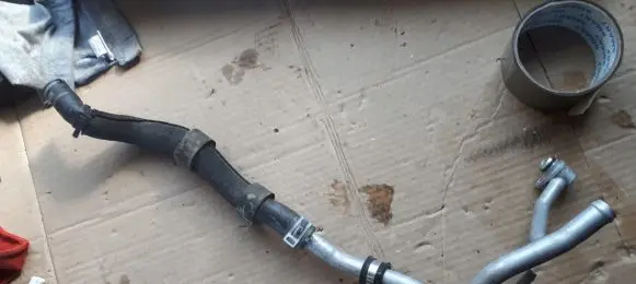 Audi A6 S6 C7 4G Engine coolant pipe/hose 079121085N