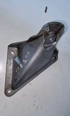 BMW 5 E60 E61 Engine mounting bracket 6761149 TF1960211