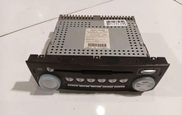 Mitsubishi Colt Radio/CD/DVD/GPS head unit MR587702HA