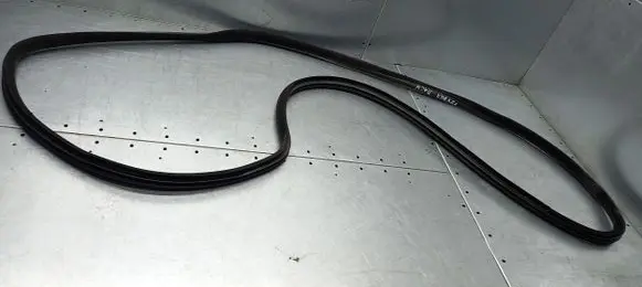 Volvo V70 Seal rubber (tailgate) 