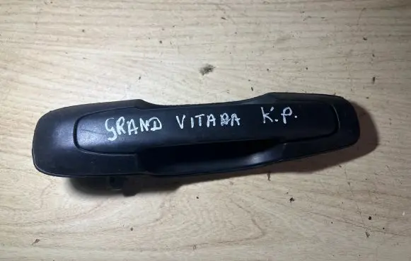 Suzuki Grand Vitara I Front door exterior handle 8282065D00
