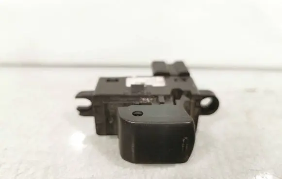 Nissan Qashqai Electric window control switch 25411JD000 1647