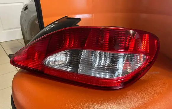 Peugeot 406 Rear/tail lights 22890401 82890401
