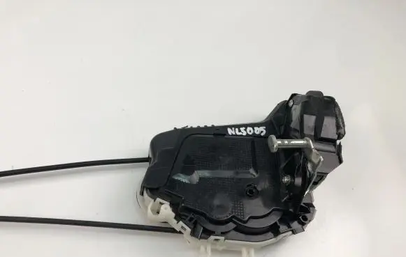 Toyota Yaris Coupe door lock (next to the handle) U2014120F1