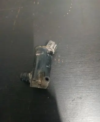 Volvo XC90 Windscreen/windshield washer pump 9159611