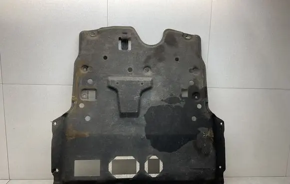 Opel Mokka B Engine splash shield/under tray 9824226480