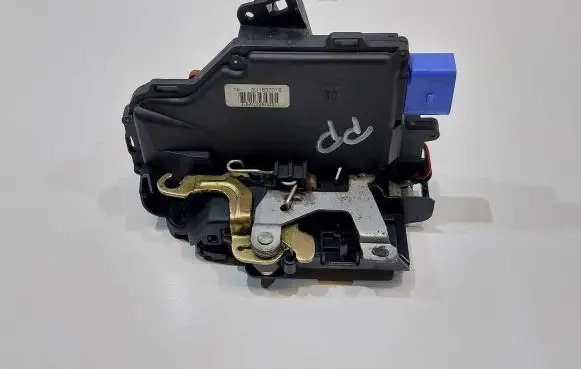 Volkswagen Phaeton Front door lock 3D1837016