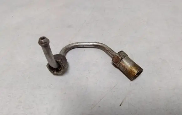 Opel Astra H Fuel injector supply line/pipe 