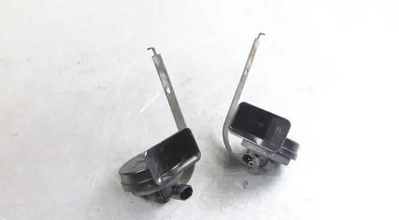 BMW X5 E70 Horn signal 7170944 7173574