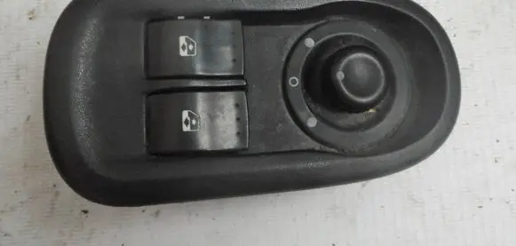 Renault Master III Electric window control switch 8200637849