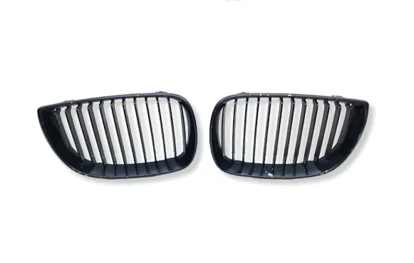 BMW 1 E81 E87 Front bumper upper radiator grill 7077129 7126614