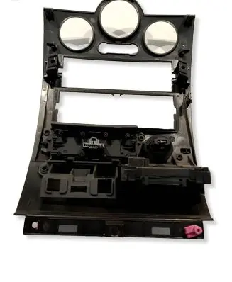 Renault Megane II Central console control unit 852147