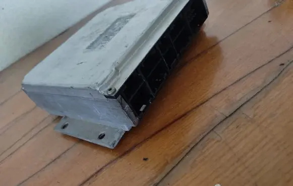 Mercedes-Benz C W202 Engine control unit/module A0265451032