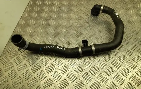 Mercedes-Benz CLA C118 X118 Engine coolant pipe/hose A2475011082