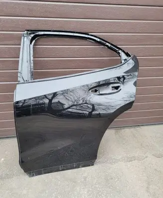 Lexus UX Rear door