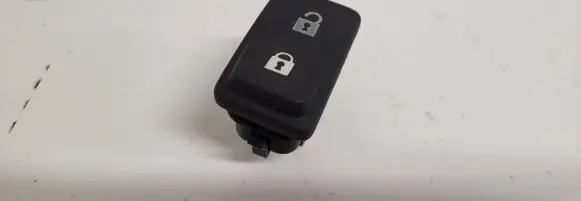 Volvo V50 Central locking switch button 65832