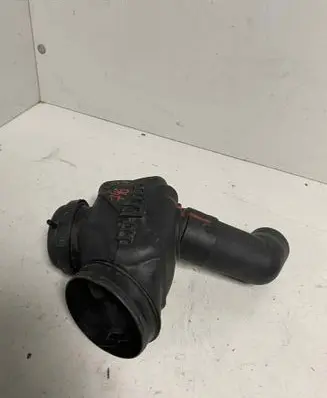 Volvo S80 Air intake duct part 8070369