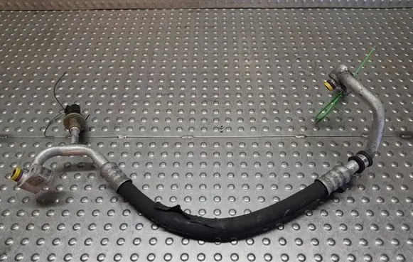 Volkswagen Golf V Air conditioning (A/C) pipe/hose S26370483 1K0820721AC