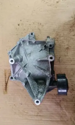 Mercedes-Benz C W205 Engine mounting bracket A6512340339
