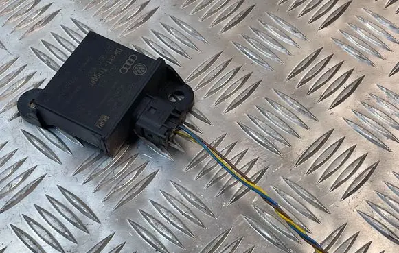Volkswagen Touareg II Tire pressure sensor 7PP907283