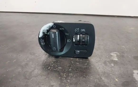 Light switch