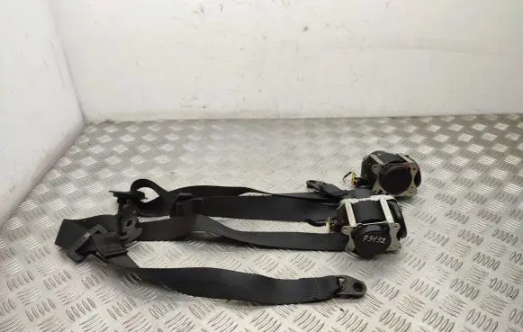 Land Rover Discovery Sport Front seatbelt