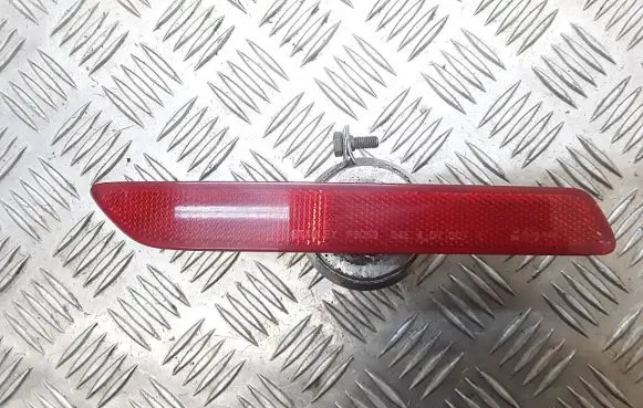 Honda CR-V Rear tail light reflector E110701