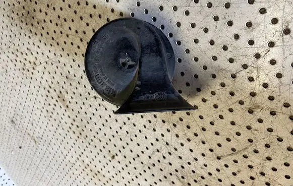 BMW 5 E60 E61 Horn signal