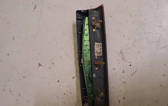 Opel Zafira B Third/center stoplight 13211587 427448555