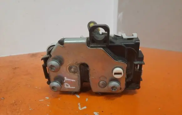 Fiat Panda 141 Rear door lock 46803513