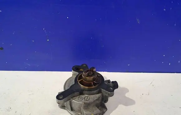 Volvo V60 Vacuum pump 31316688
