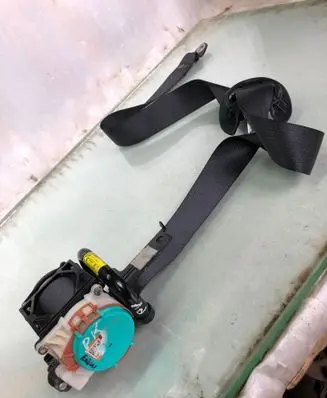 Hyundai Kona II Front seatbelt 1113832
