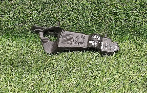 Audi A4 S4 B8 8K Front bumper mounting bracket 8K0807283