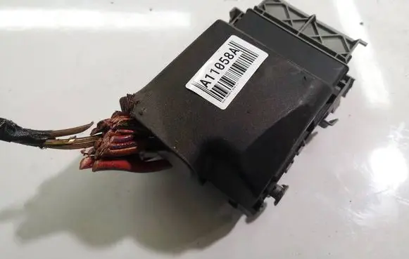 Opel Insignia A Fuse box set 13222786