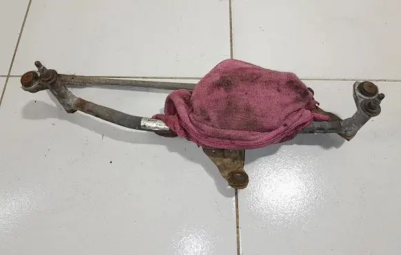 Skoda Yeti (5L) Front wiper linkage 3397021054